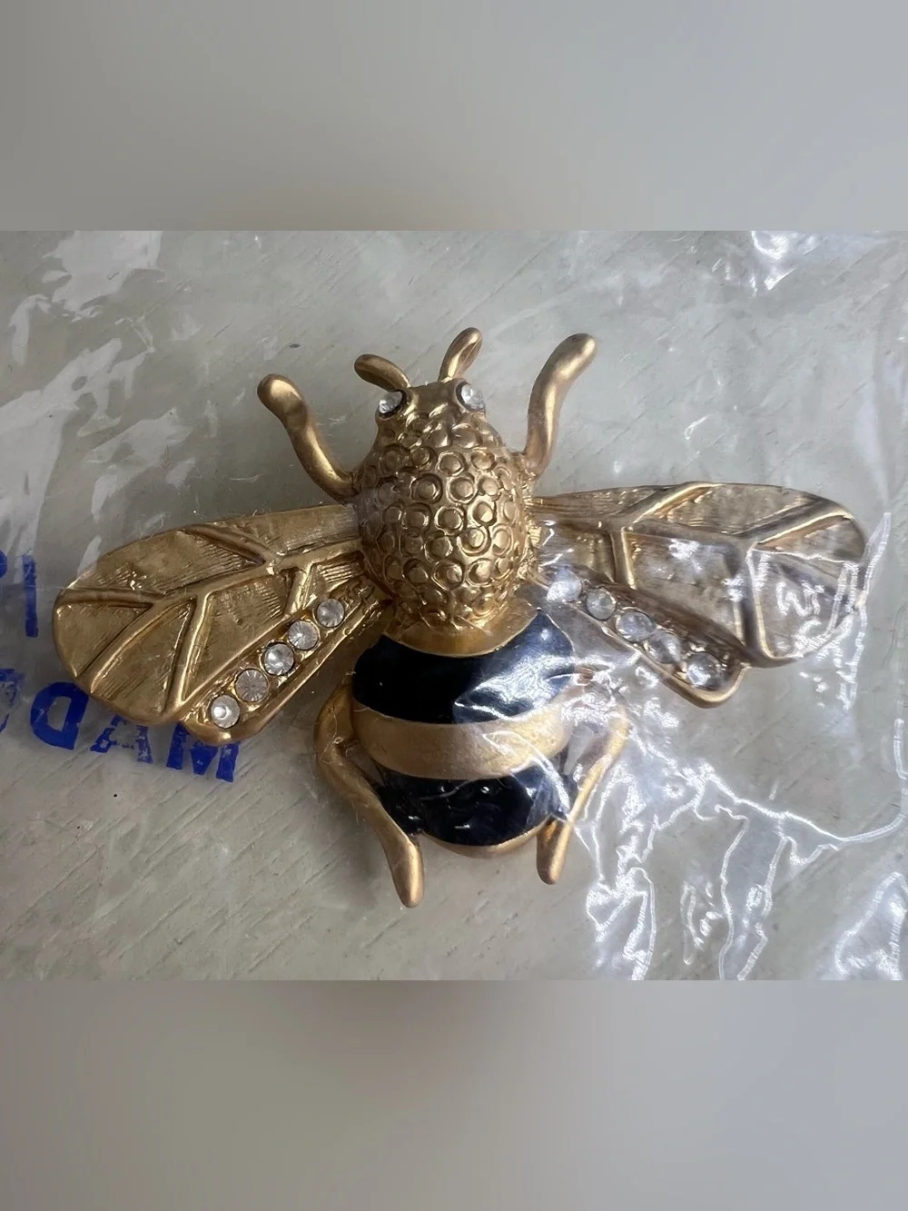 Brand New-Bumble Bee with Rhinestone Pin
